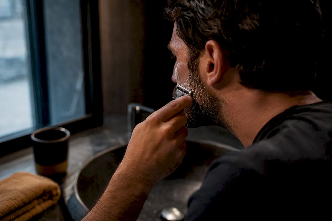 Man making a gentle shaving pass